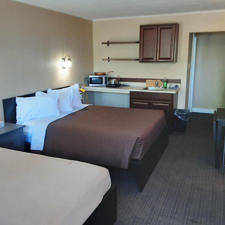 Berry'S Motel ทรูโร ภายนอก รูปภาพ