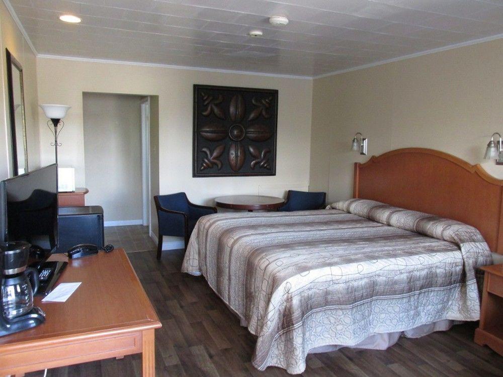 Berry'S Motel ทรูโร ภายนอก รูปภาพ